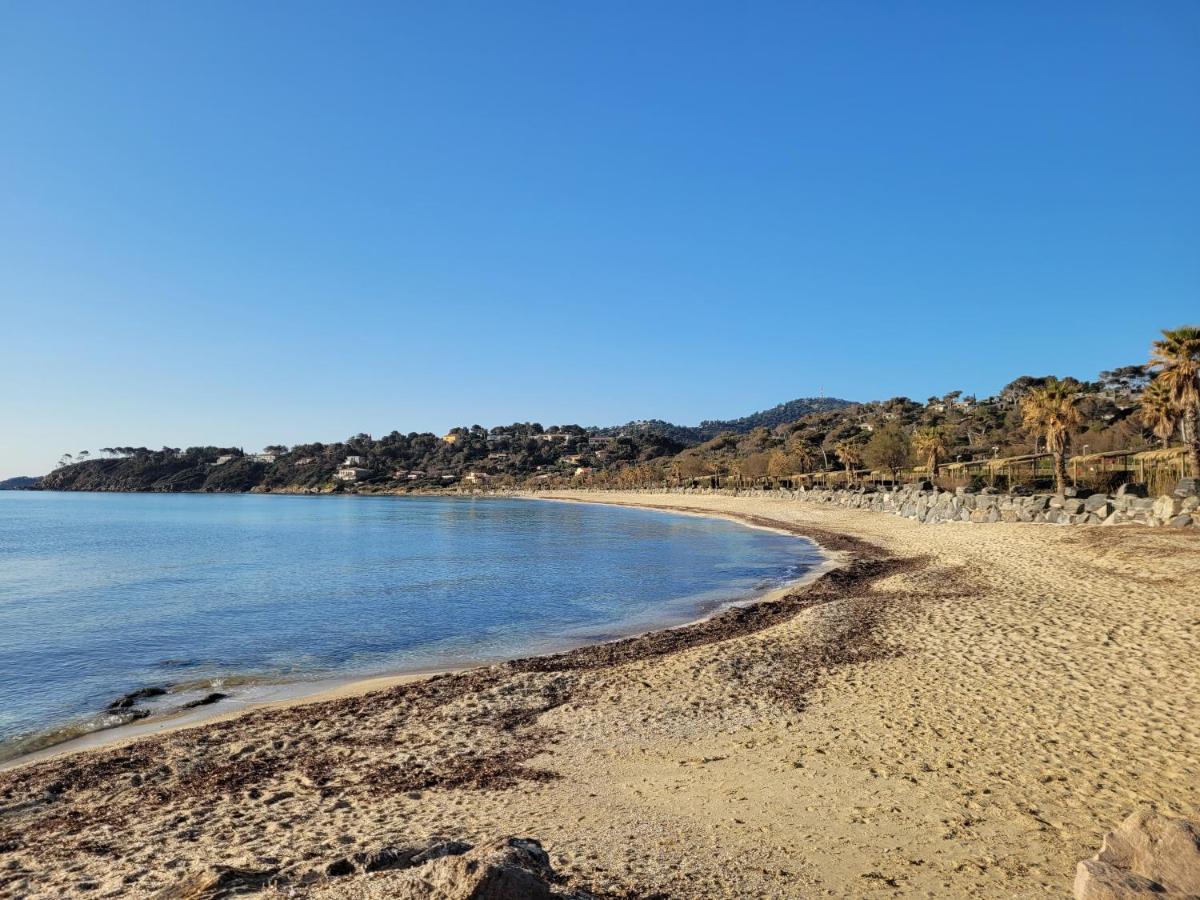 Appartement Paisible Avec Vue Panoramique Mer Et Acces Direct Plage Bormes-les-Mimosas Bagian luar foto