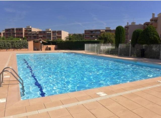 Appartement Paisible Avec Vue Panoramique Mer Et Acces Direct Plage Bormes-les-Mimosas Bagian luar foto