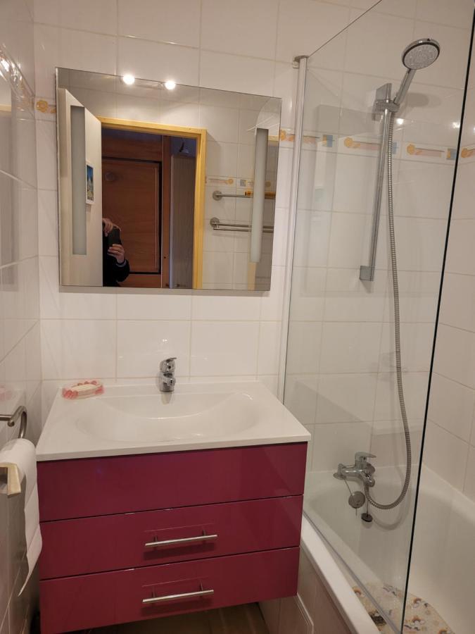 Appartement Paisible Avec Vue Panoramique Mer Et Acces Direct Plage Bormes-les-Mimosas Bagian luar foto