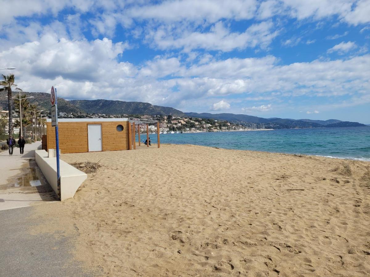 Appartement Paisible Avec Vue Panoramique Mer Et Acces Direct Plage Bormes-les-Mimosas Bagian luar foto